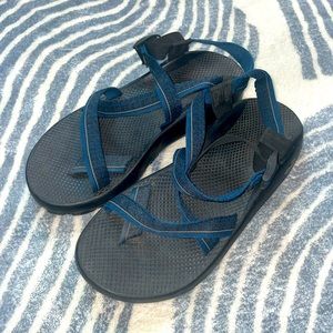 Men’s Chacos Size 11
